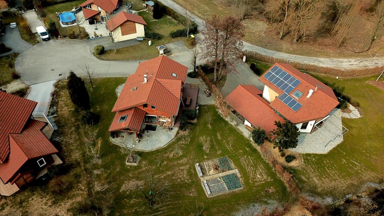 Chambre d'hôtes LES CRETS Mercury-Gémilly Extérieur photo