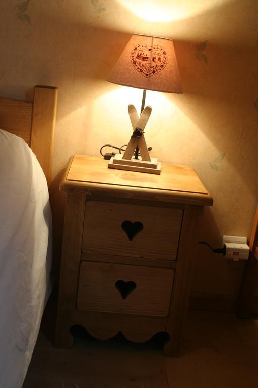 Chambre d'hôtes LES CRETS Mercury-Gémilly Extérieur photo